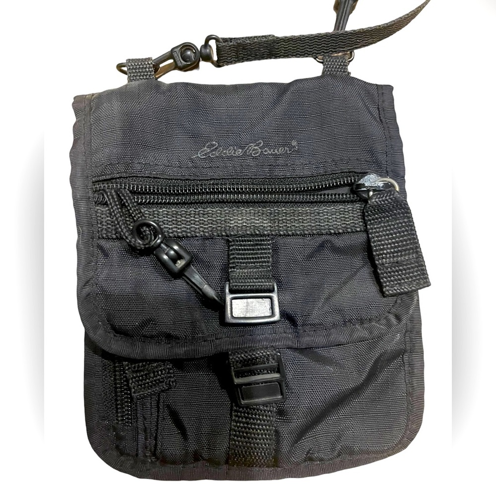 Eddie Bauer utility travel bag -